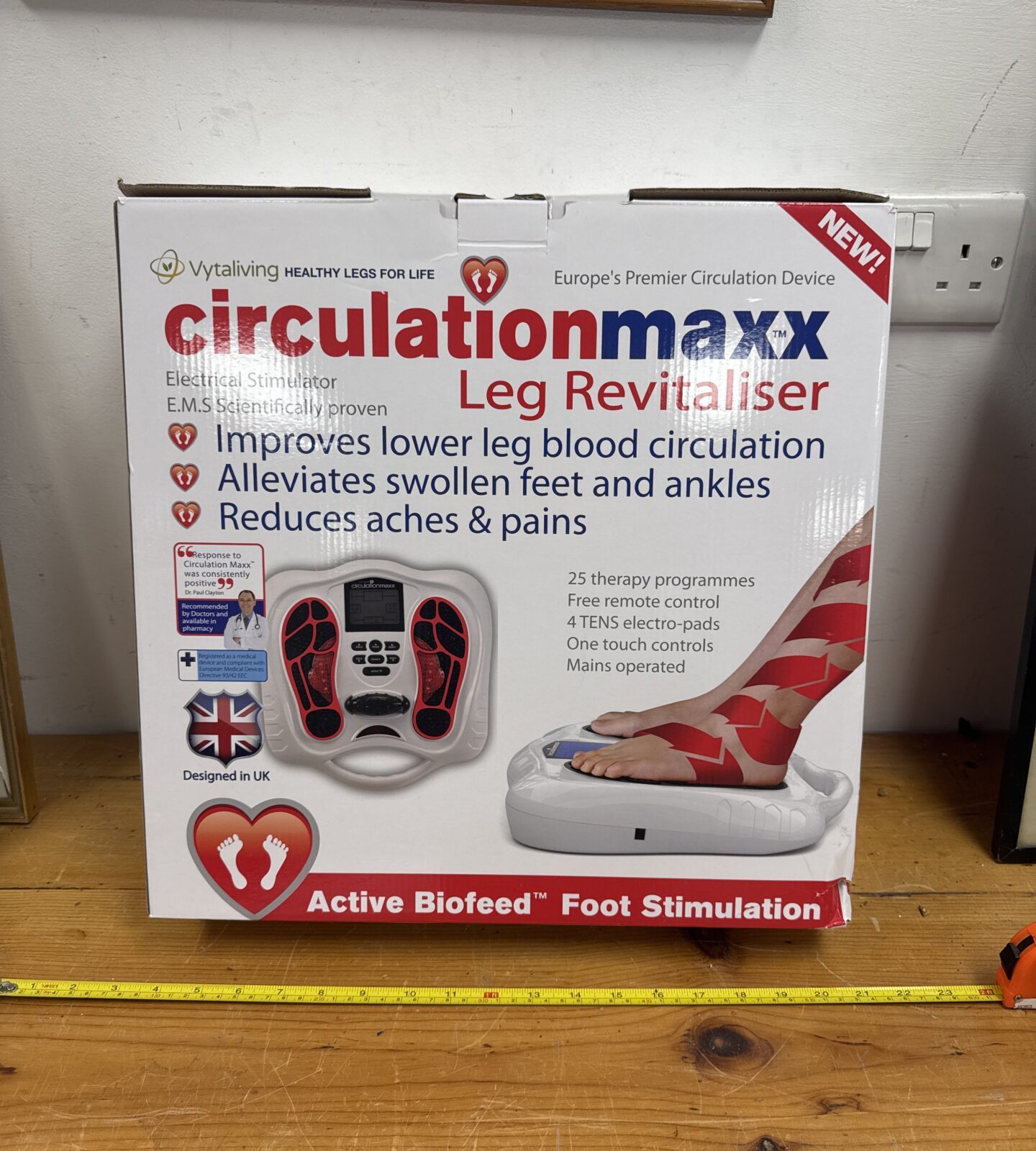 Circulationmaxx leg revitaliser machine with control panel and pads.