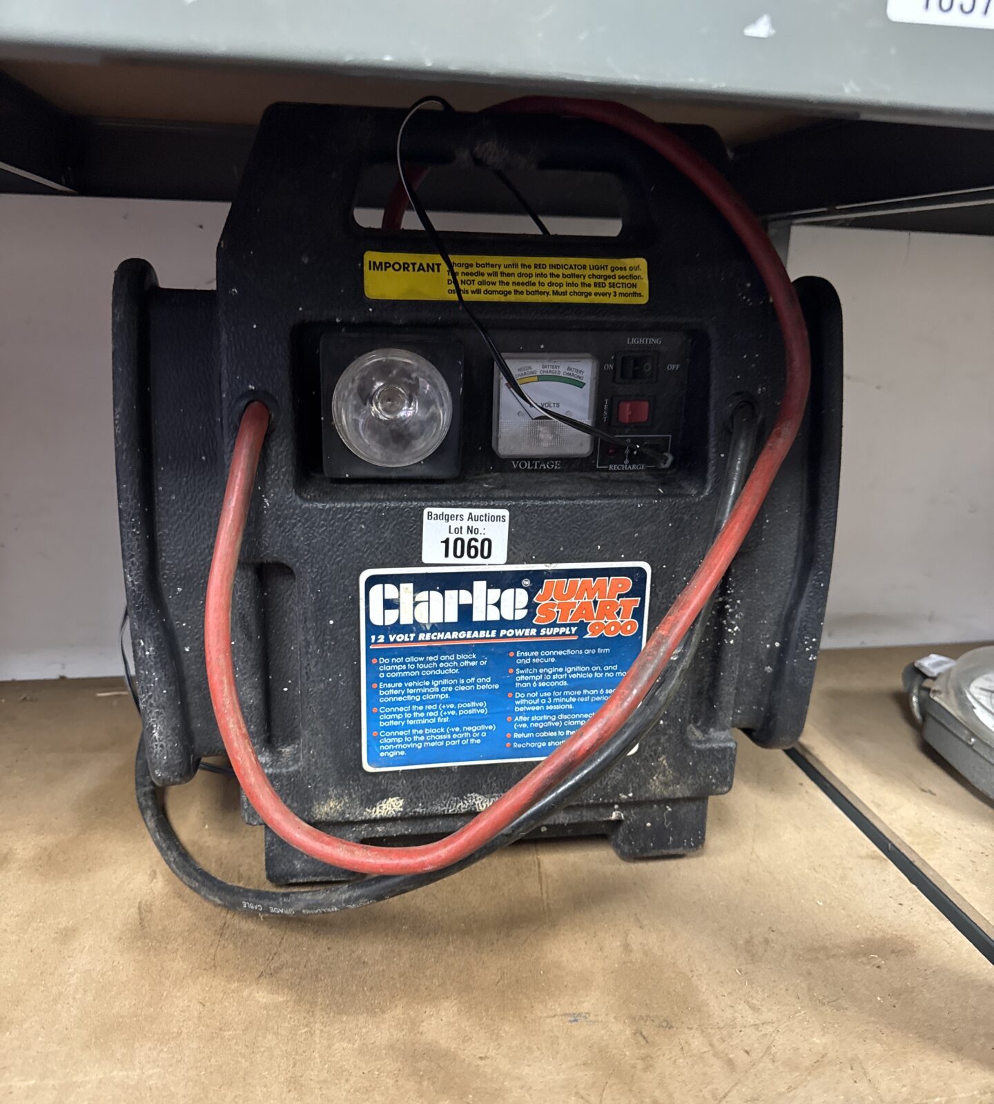 Clarke Jump Starter 900 booster pack, untested automotive tool.