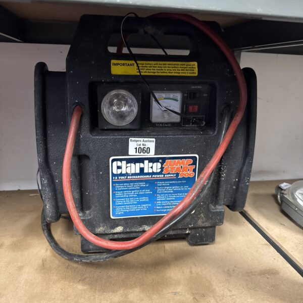 Clarke Jump Starter 900 booster pack, untested automotive tool.
