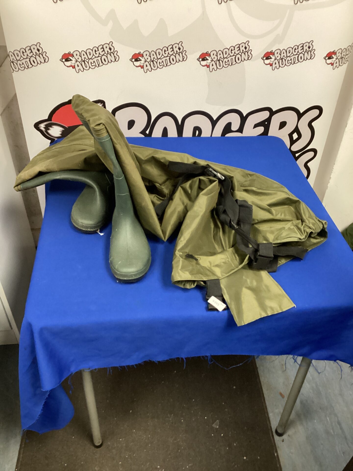 Used Dirtbox size 10 waders for fishing and outdoor activities.