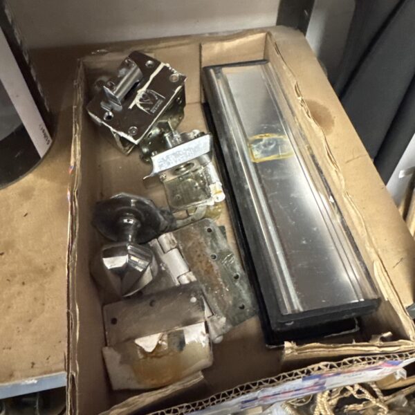 Vintage door furniture lot including a Yale lock.