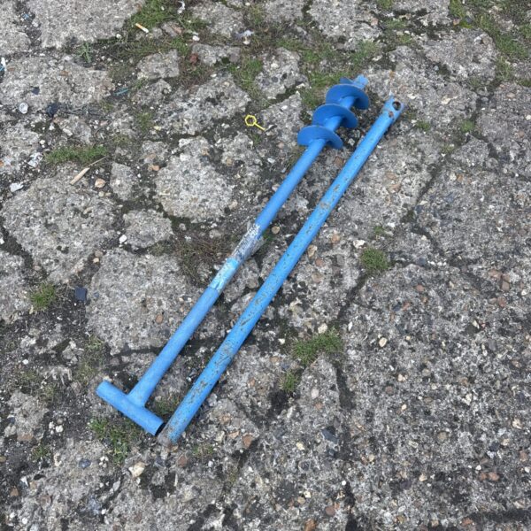Draper manual post auger for digging post holes in garden