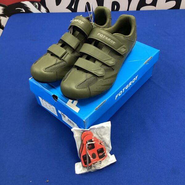 New Fotgroy cycling trainers size 46 for road biking.