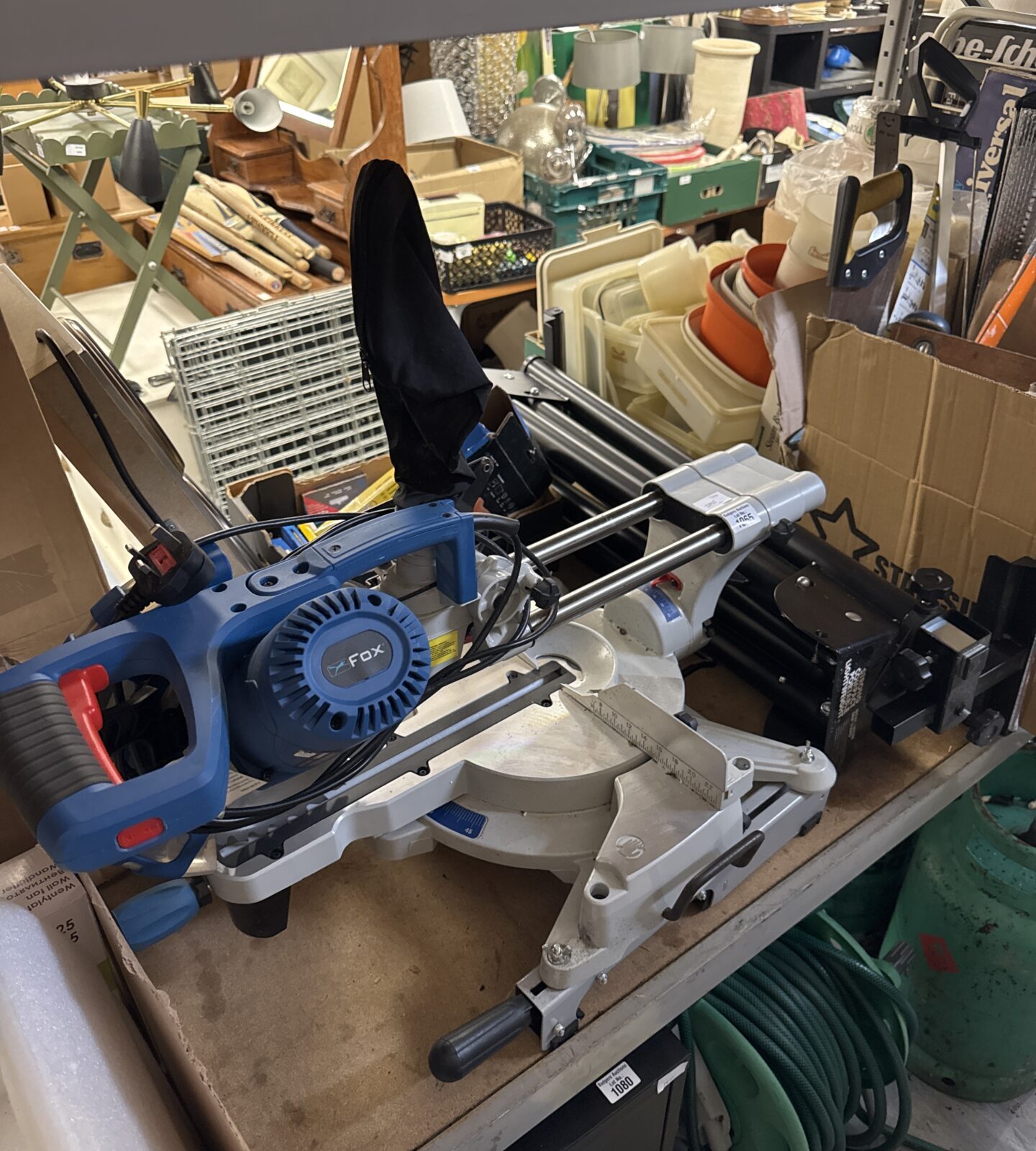 Fox F35-258DB compound mitre saw with folding horse stand.