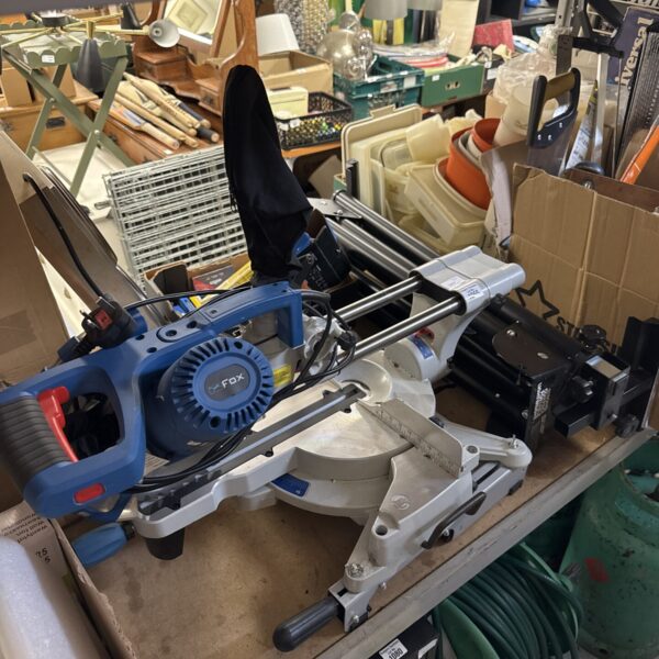 Fox F35-258DB compound mitre saw with folding horse stand.