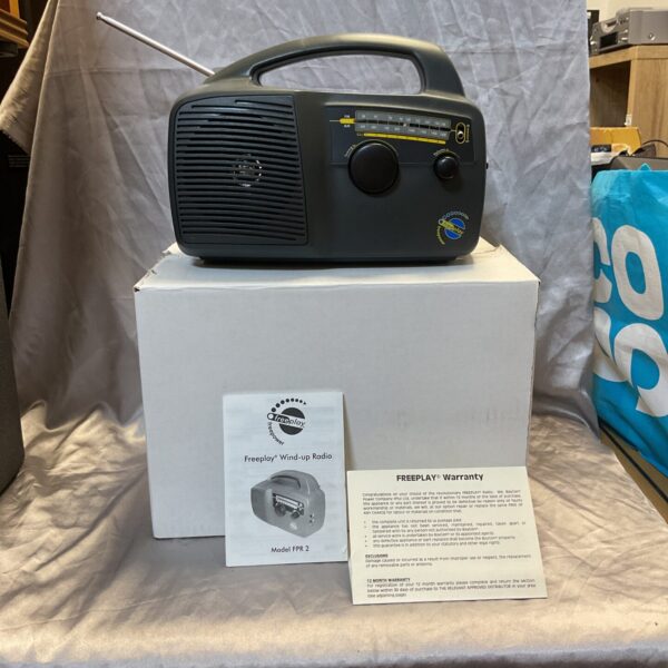 Freeplay FPR 2 wind up radio in used condition.