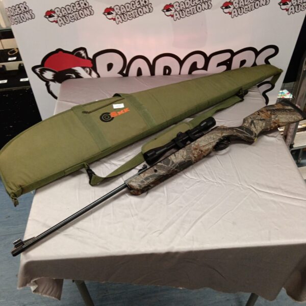Gamo Realtree air rifle with scope and hard case.