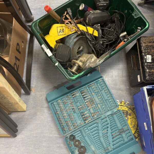 Mixed lot of garage clearance tools and hardware.