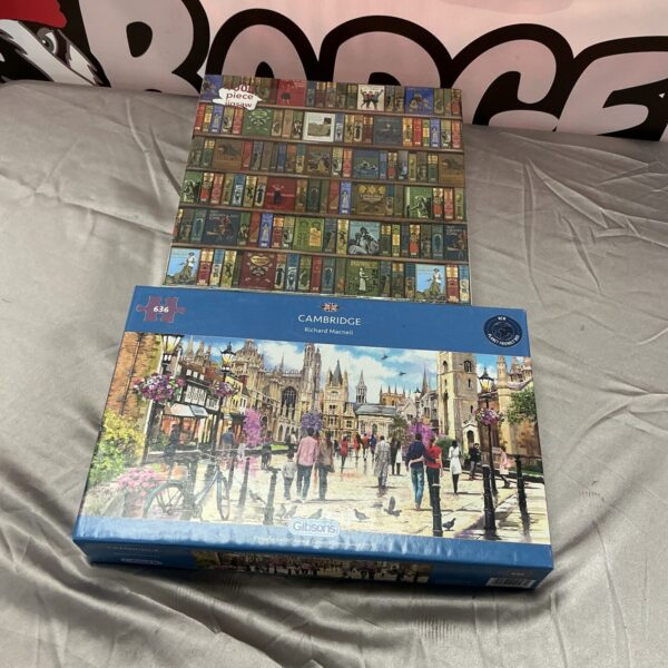 Detailed 1000-piece Gibsons jigsaw puzzle of Cambridge scene.