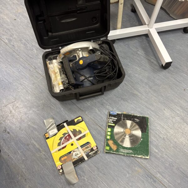 GMC LS2000 circular saw in a hard case with spare blades.