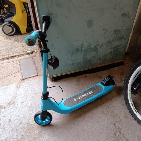 Blue Homcom electric scooter, foldable and untested.