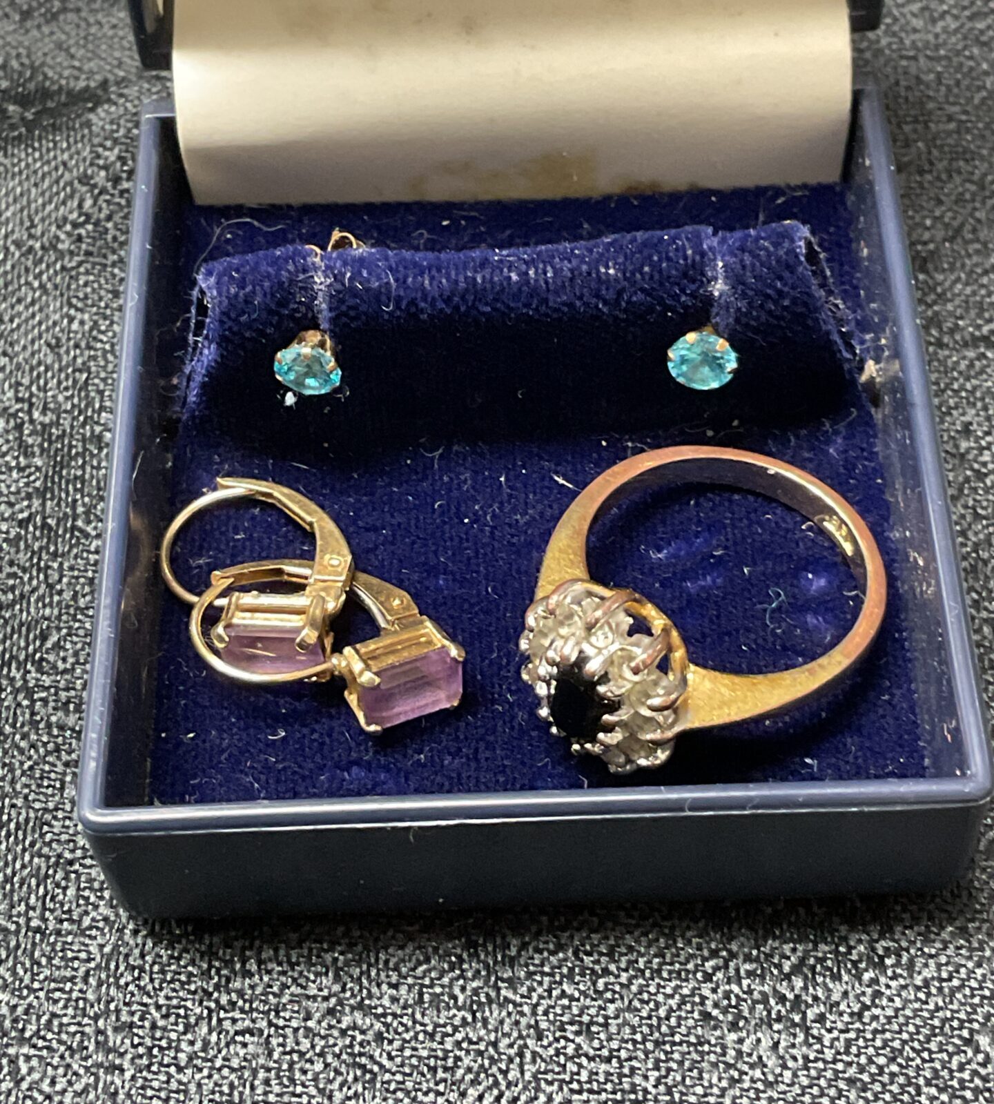 Pair 9ct gold stud earrings,pair 10k Mexican gold earrings and yellow metal ring