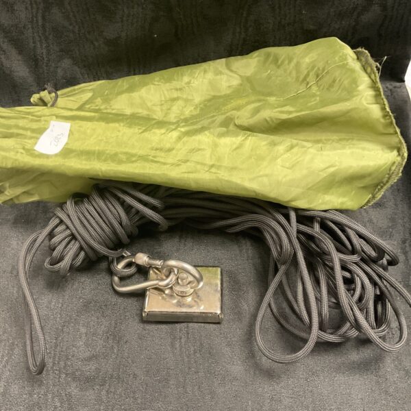 Magnet fishing rope kit with metal eyelet and braided nylon rope.