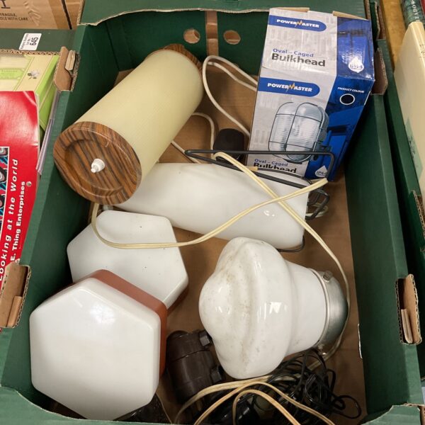 Box of mixed ceiling & table lamps