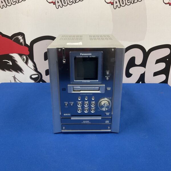 Vintage Panasonic SA-PM25 mini disc stereo system in silver.