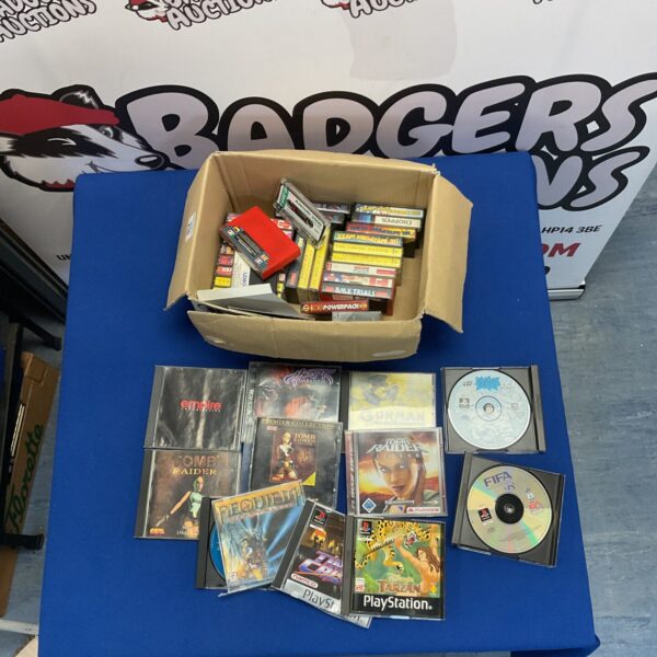 Mixed lot of vintage computer and Playstation games for collectors.