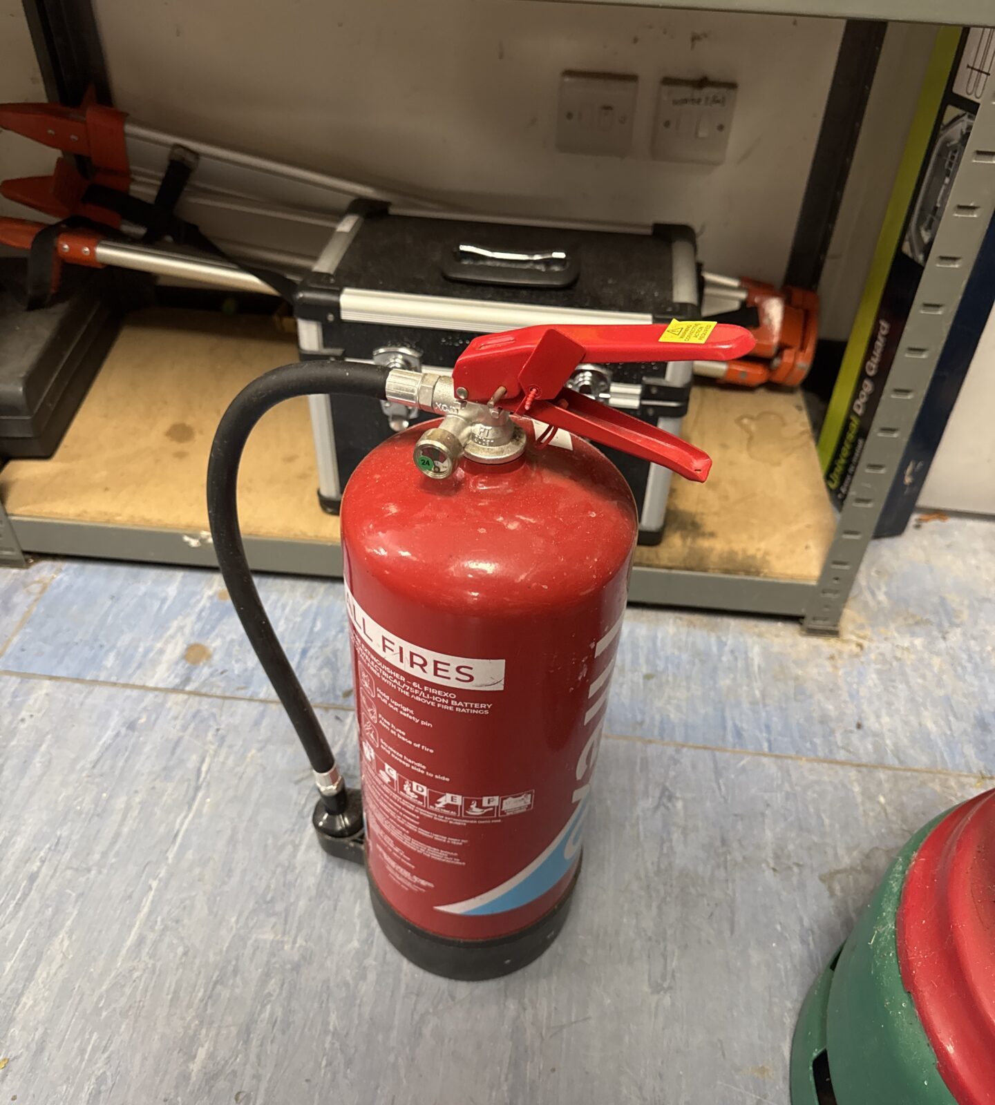 Firexo all fires extinguisher – Badgers Auctions