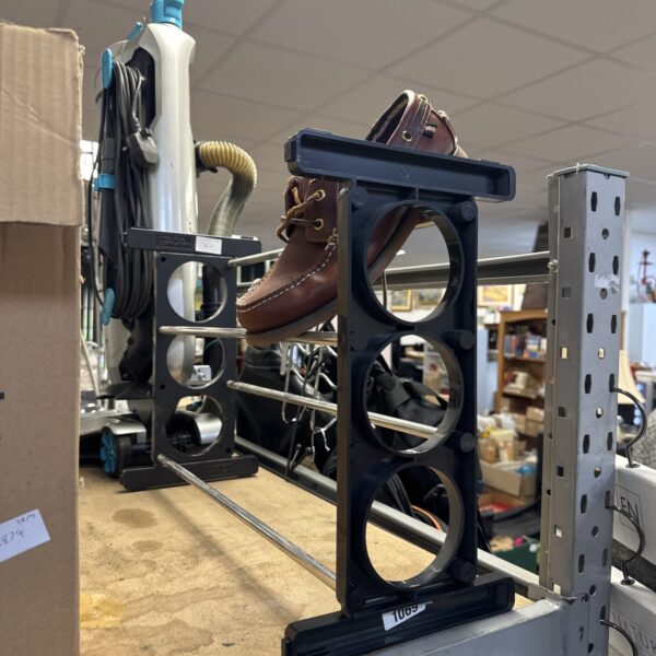 Leifheit heeled shoe rack for organised footwear storage.