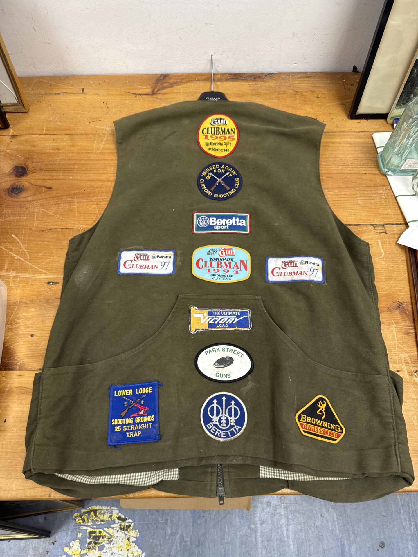 Vintage Barbour lined shooting gilet with assorted enamel & fabric badges size XL - Image 2