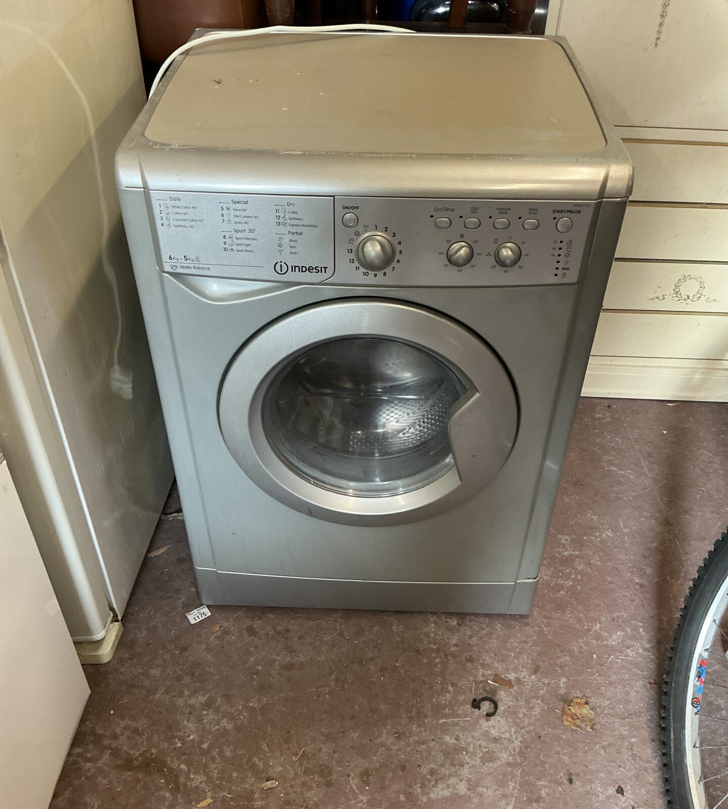 White Indesit washing machine for sale, used laundry appliance.