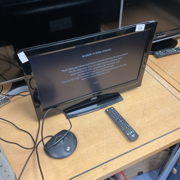 JVC LT-22DD3J 22 inch LCD TV with built-in DVD player