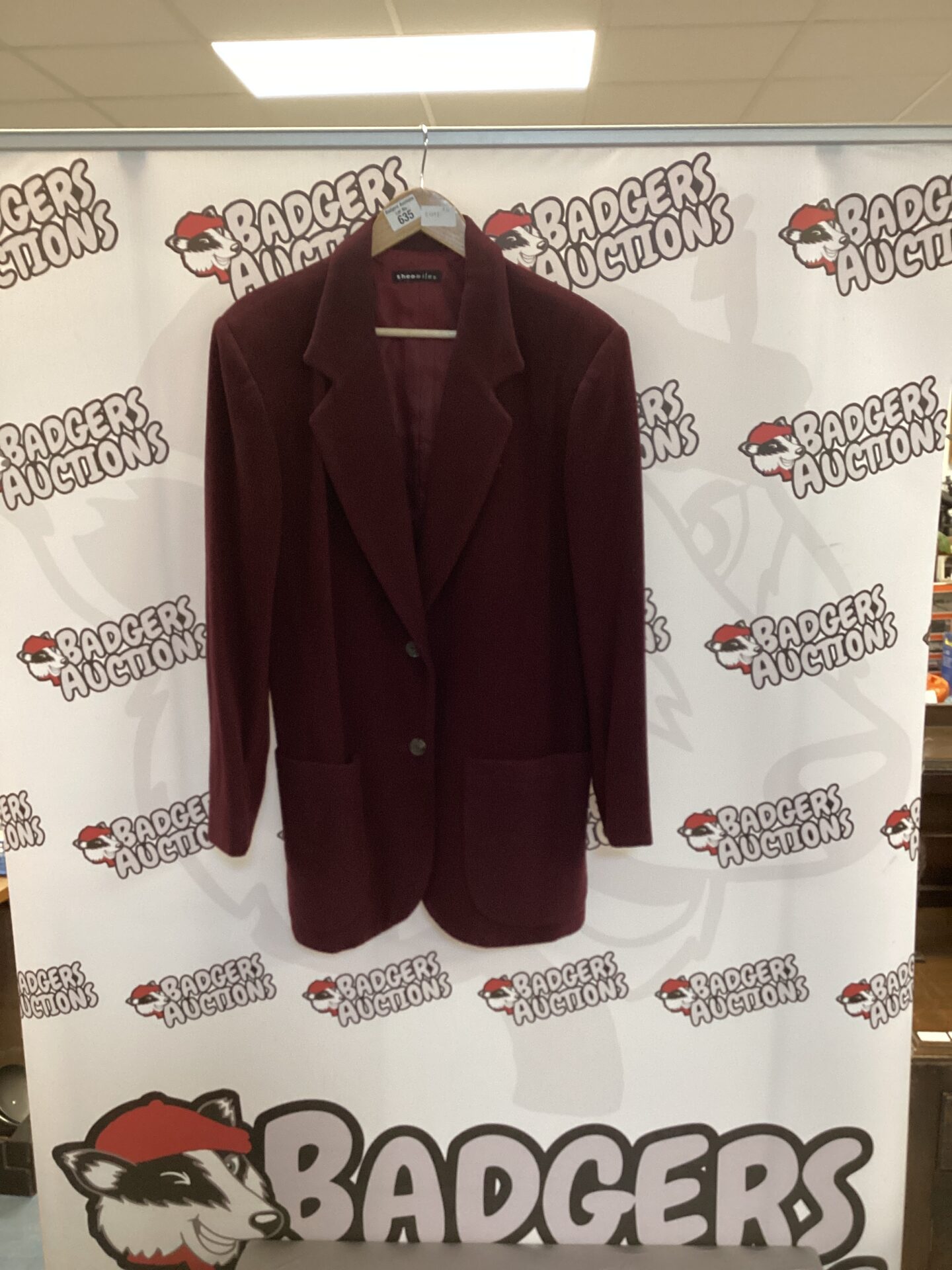 Burgundy Theomiles ladies blazer, size 14, wool and cashmere blend.