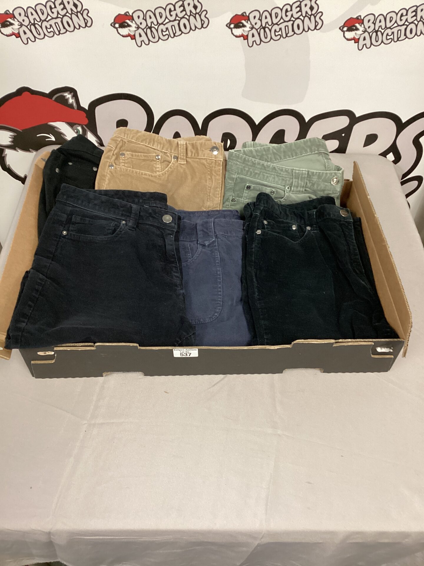 Six pairs of ladies' size 14 Peruna corduroy jeans in a lot.