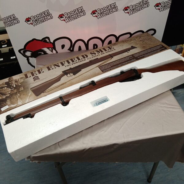 Lee Enfield SMLE CO2 air rifle replica in good condition.