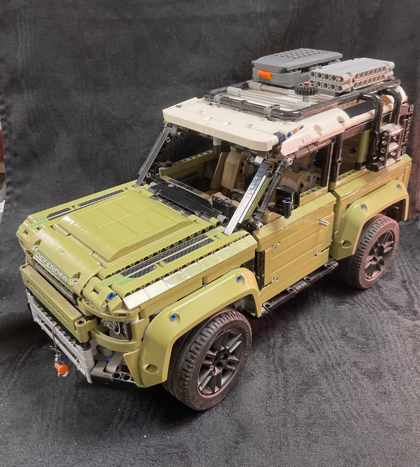 Detailed Lego Technic Land Rover Defender side view.