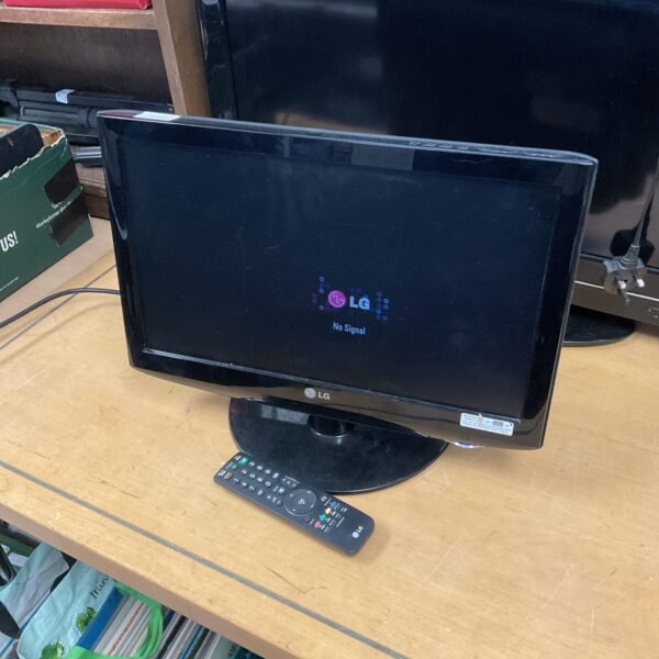 LG 19" LCD TV model 19LH2000-ZA in used condition.