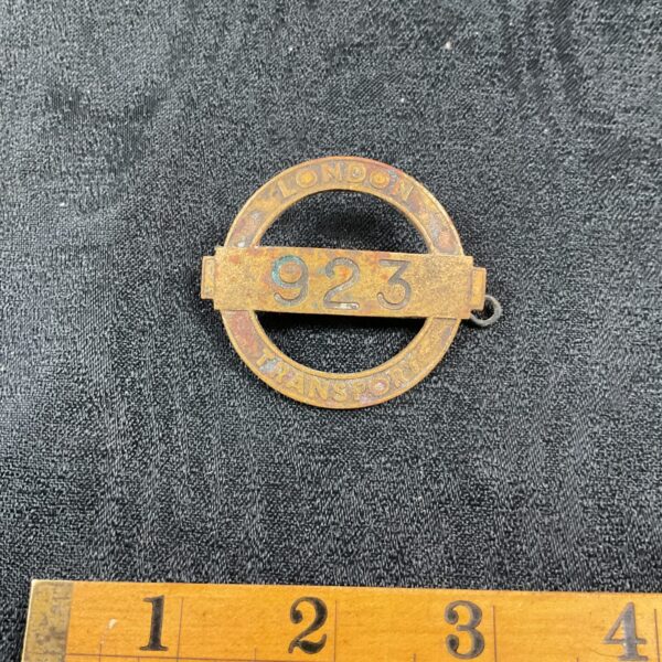 Vintage London Transport Drivers Badge number 923, collectible transportana.