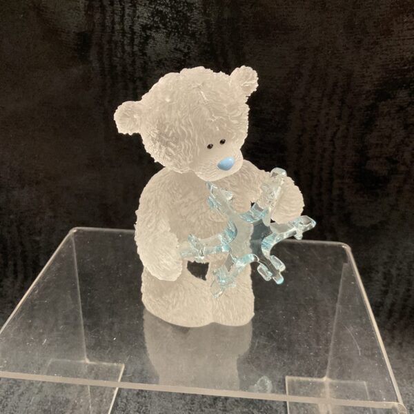 Clear crystal Me To You bear with snowflake design.