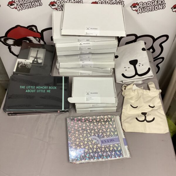 Mixed lot of memory books and Tellkiddo bear bags.