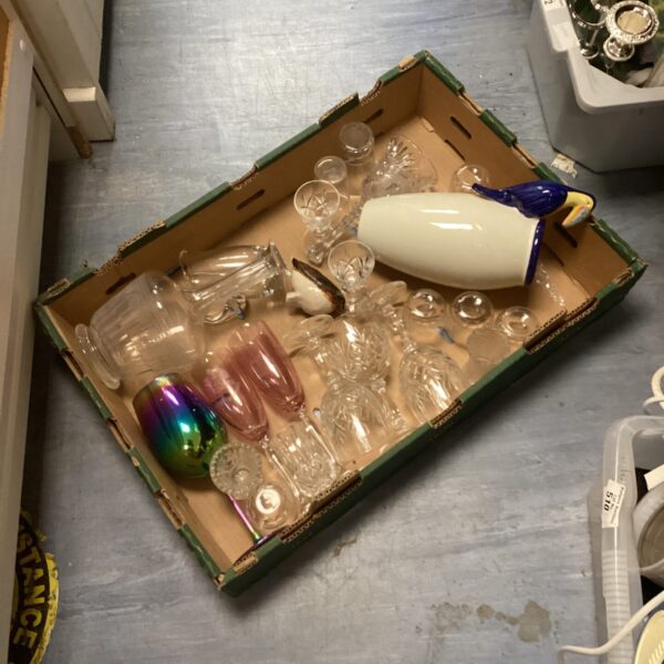 Mixed glassware lot with Stewart crystal and a toucan vase.