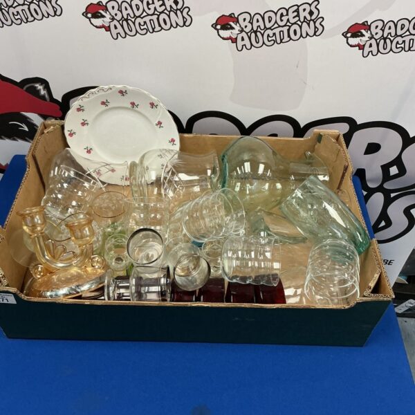 Mixed glassware lot with vintage pitchers and drinking glasses.