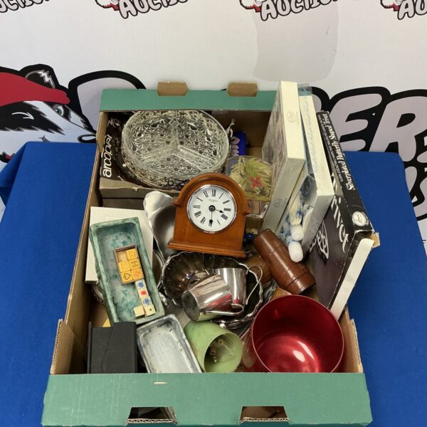 Mixed lot of vintage collectibles including a clock and tools.