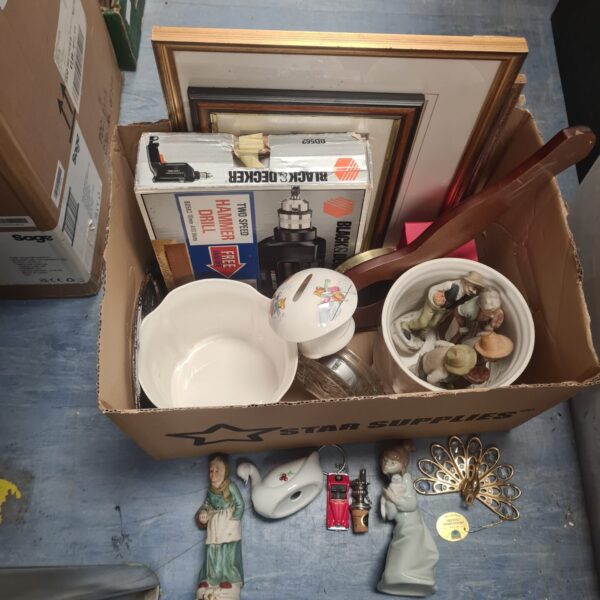 Mixed lot of collectibles including a barometer and Lladro figurine.