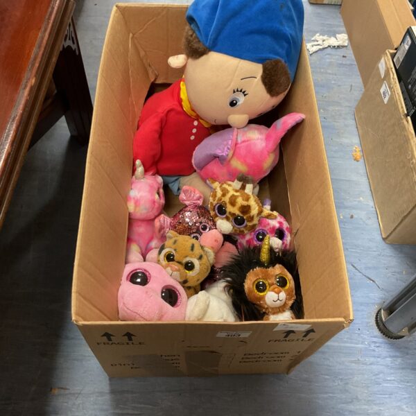 Mixed soft toy lot featuring Noddy and Aurora plush toys.