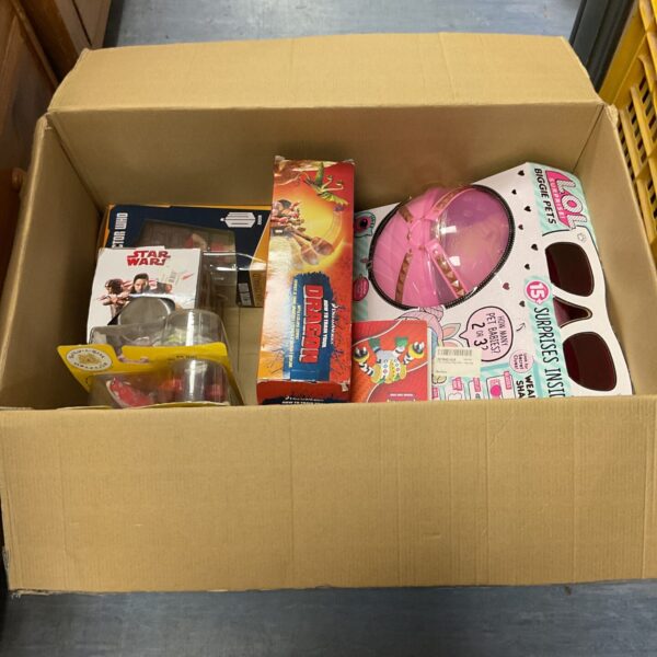 Mixed toy lot featuring Star Wars and LOL Surprise! dolls and figures.