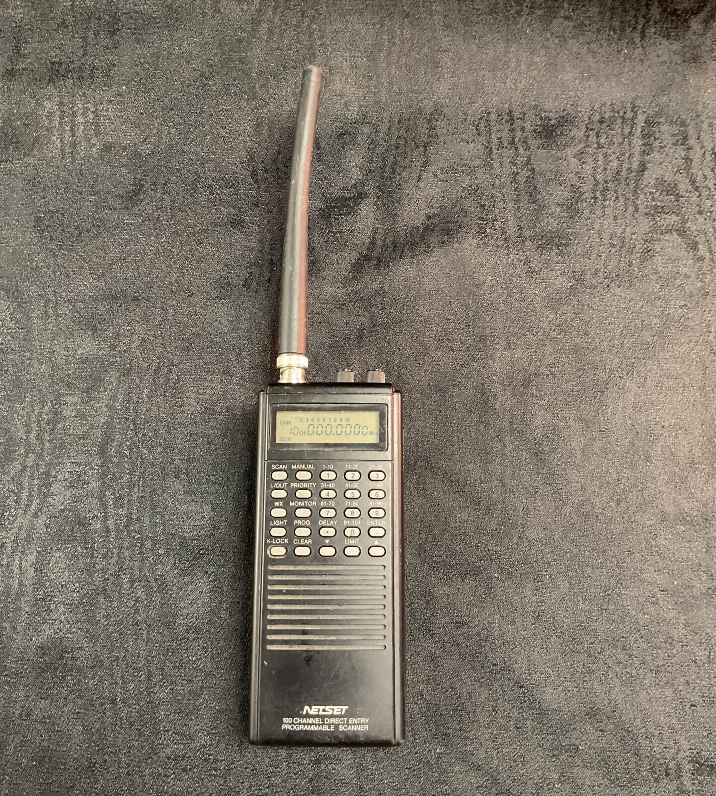 Vintage Netset 100 channel police scanner in working condition.