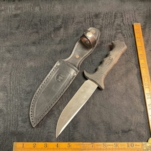 Nieto sheath knife with leather sheath, a classic Spanish fixed blade.