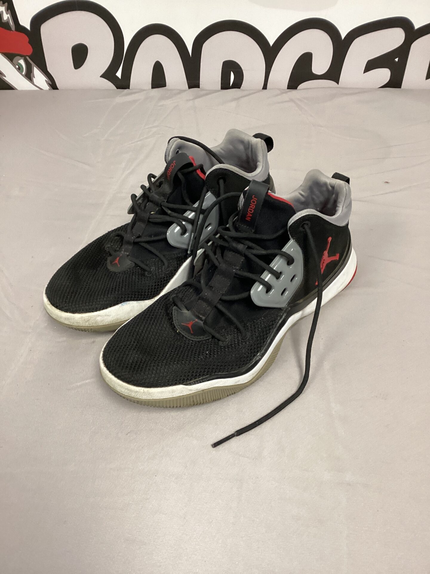 Nike Jordan trainers size 9, athletic footwear.