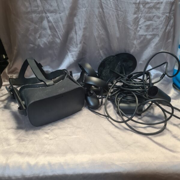 Oculus Rift CV1 virtual reality headset for immersive gaming experiences.