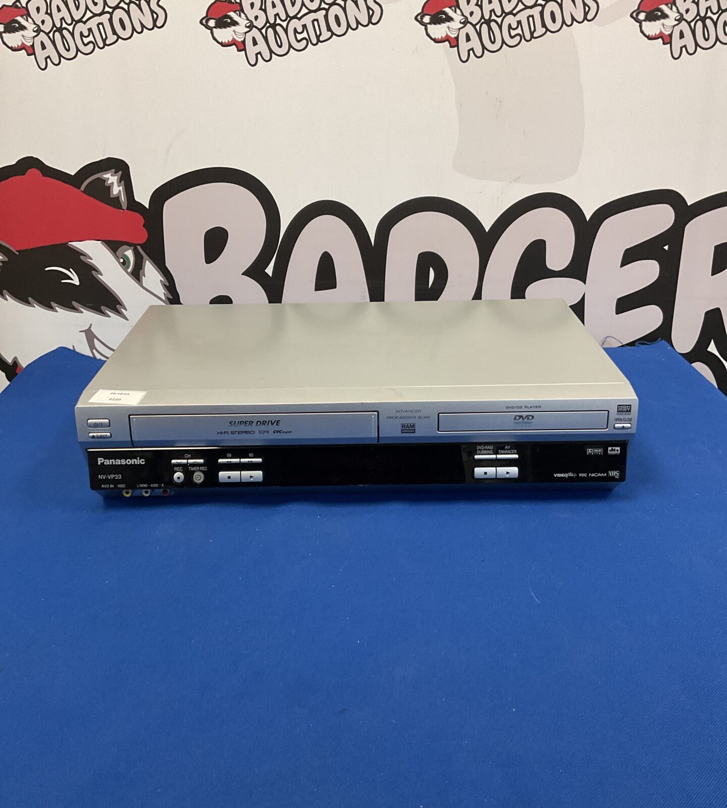 Silver Panasonic NV-VP33 hi-fi stereo DVD player for home entertainment.