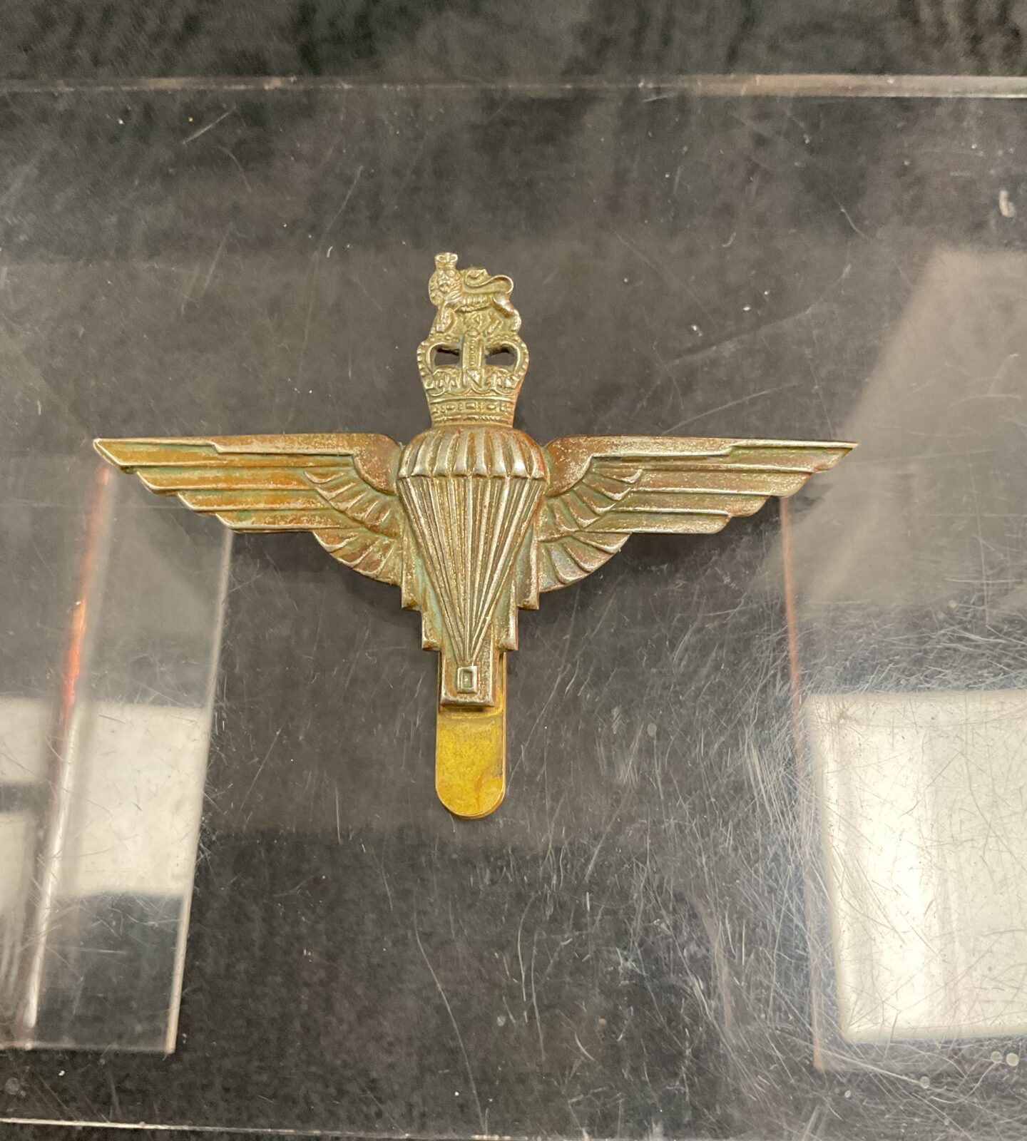 Vintage British Army Parachute Regiment cap badge, detailed front view.