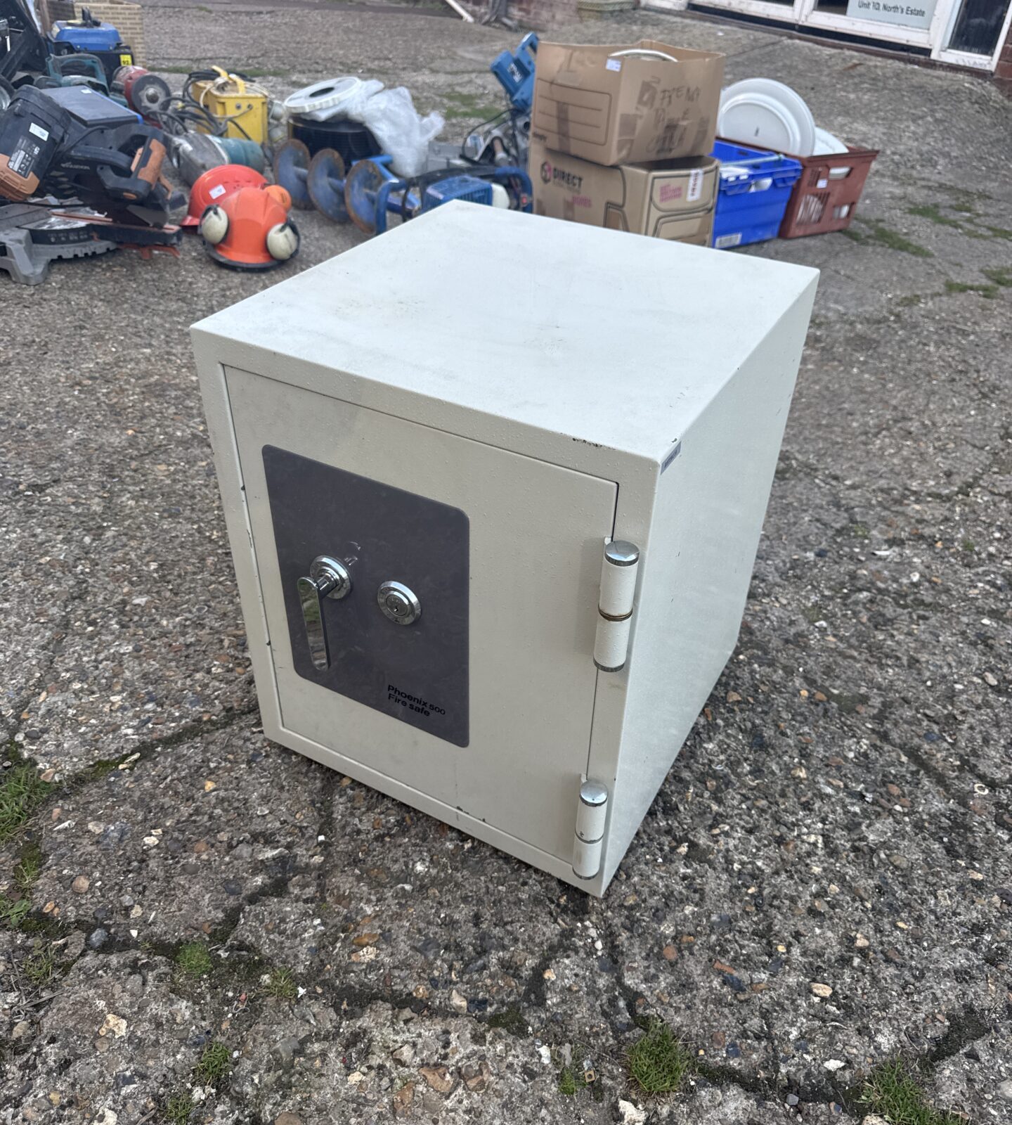 Vintage Phoenix 500 fire safe with key lock.