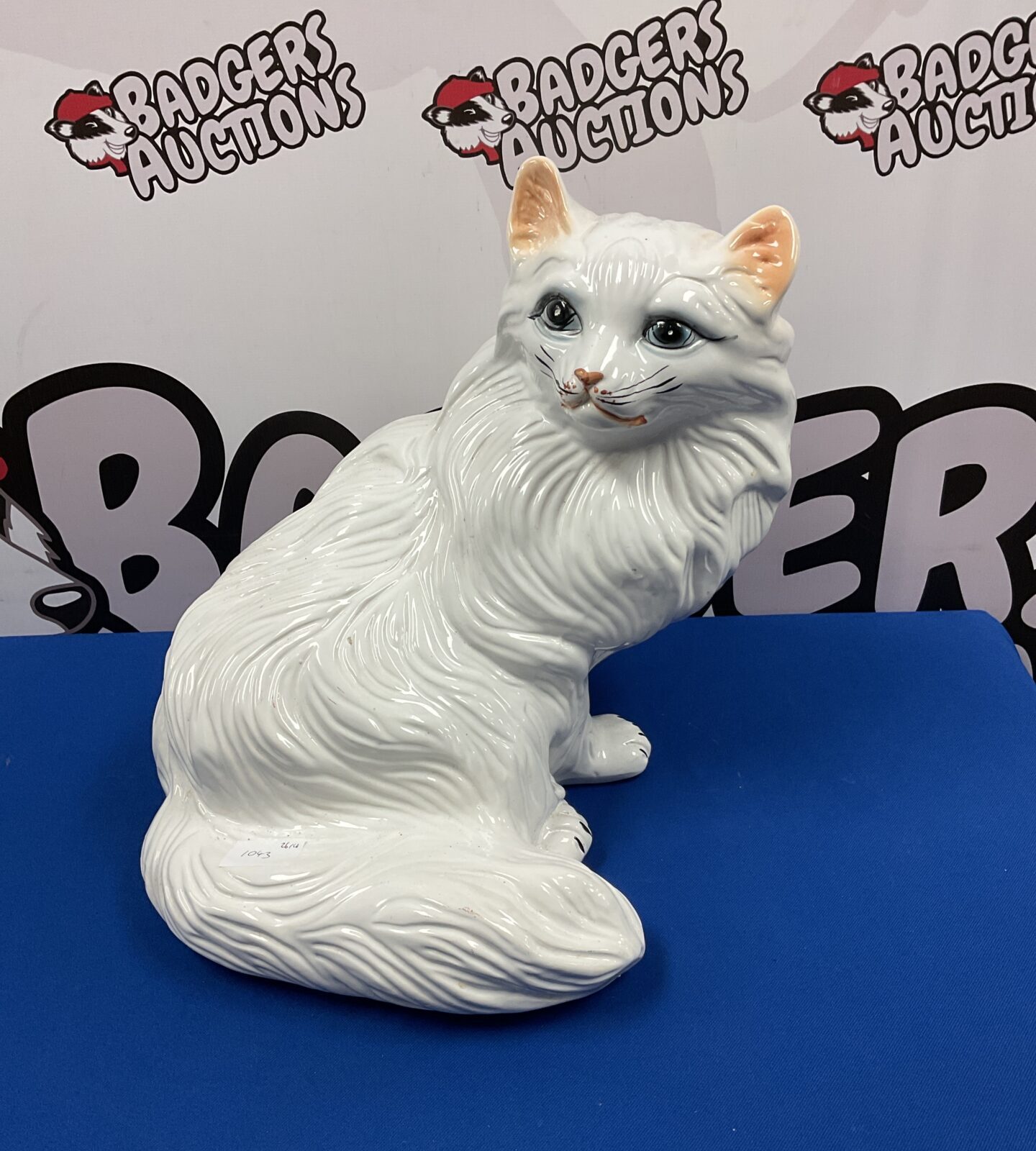 Large vintage porcelain Persian cat ornament for collectors.
