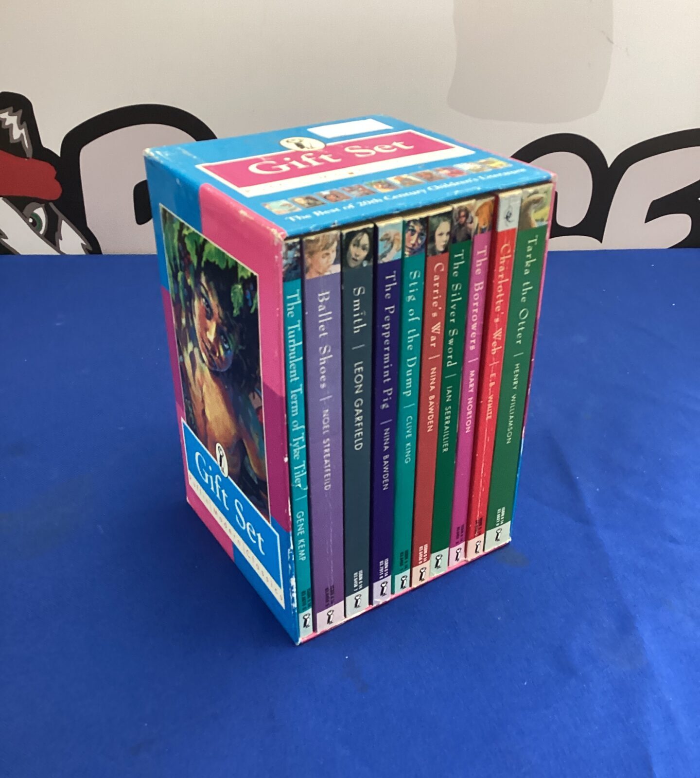 Puffin Modern Classics book collection with colourful covers.