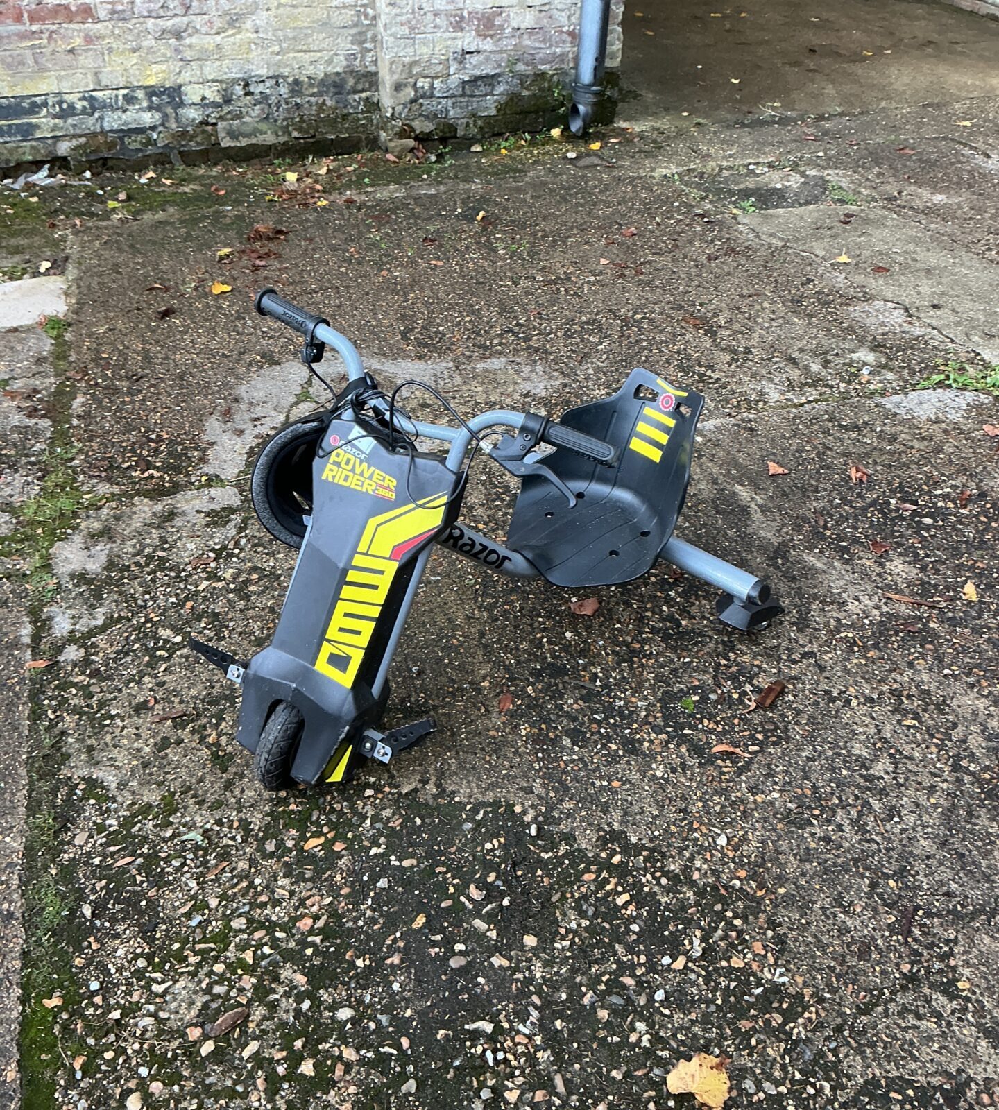 Used Razor Power Rider electric ride on toy with charger.