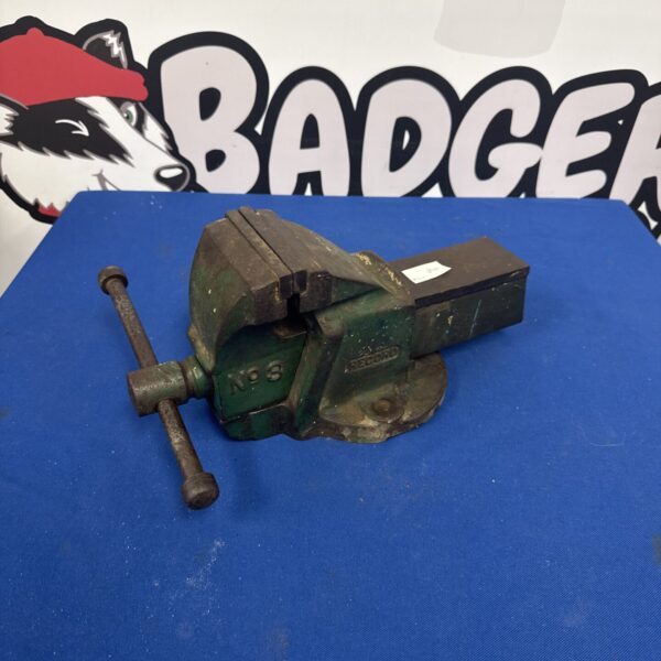 Vintage Record No.3 bench vice for metalworking and workshop use.
